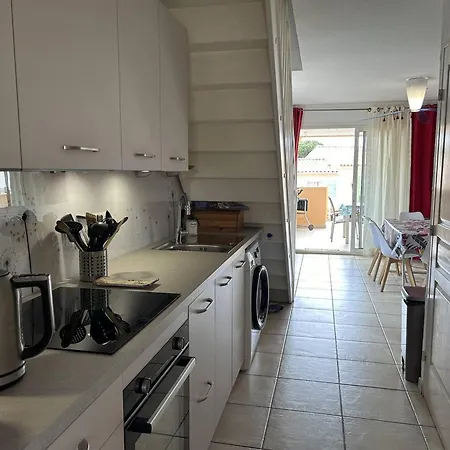 Duplex 3p, 6 Couchages, Proche Plage, Parking, Television, Balcon, Menage Inclus - Fr-1-251-722